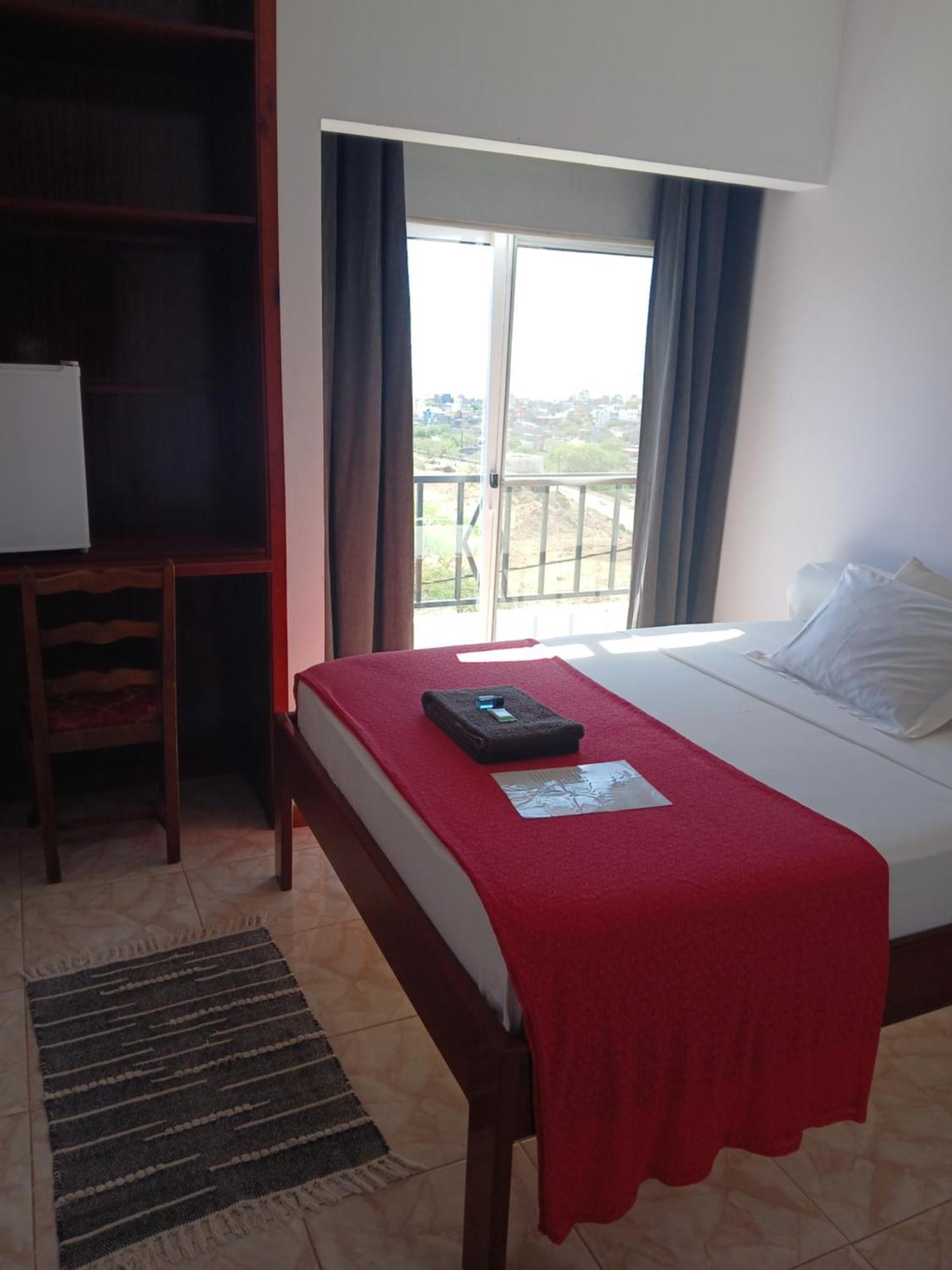 Bed and Breakfast Yria Residencial Порто-Ново Экстерьер фото