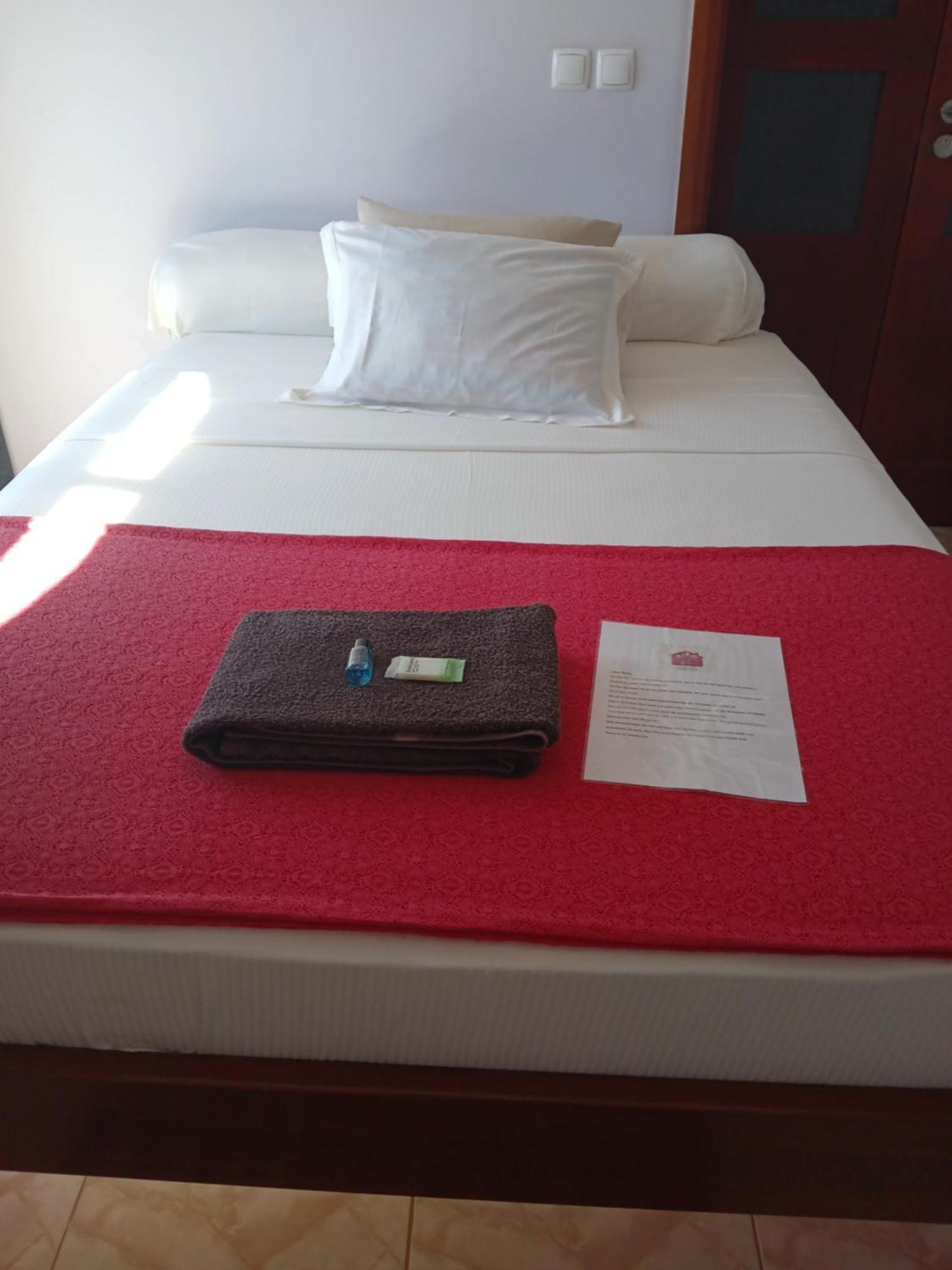 Bed and Breakfast Yria Residencial Порто-Ново Экстерьер фото